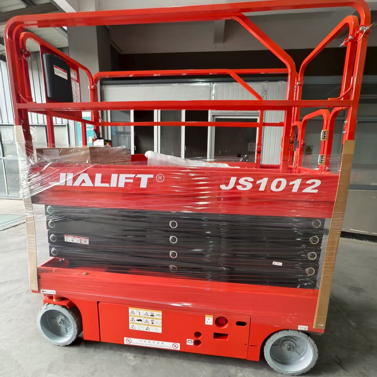 Xe Nâng Người cắt kéo tự hành 12m Jialift JS1012
