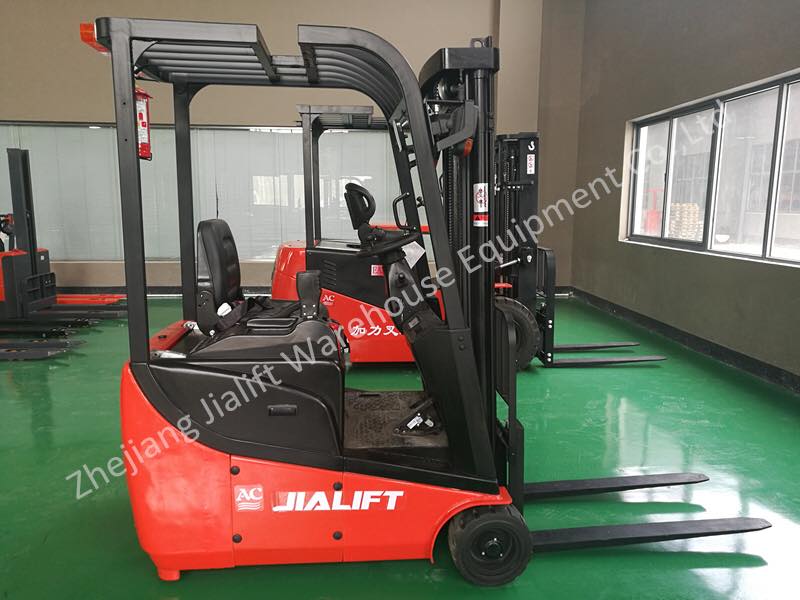 xe nâng điện 3 bánh ngồi lái JIALIFT E1530GS 1.5 tấn