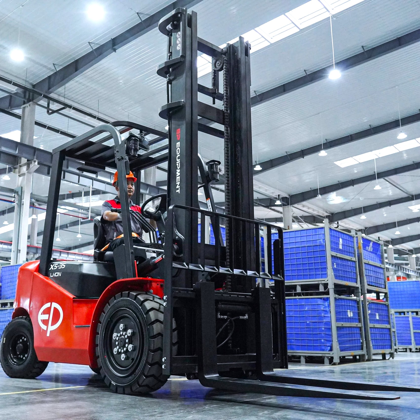 Xe nâng điện ngồi lái EFX5-301 3 tấn