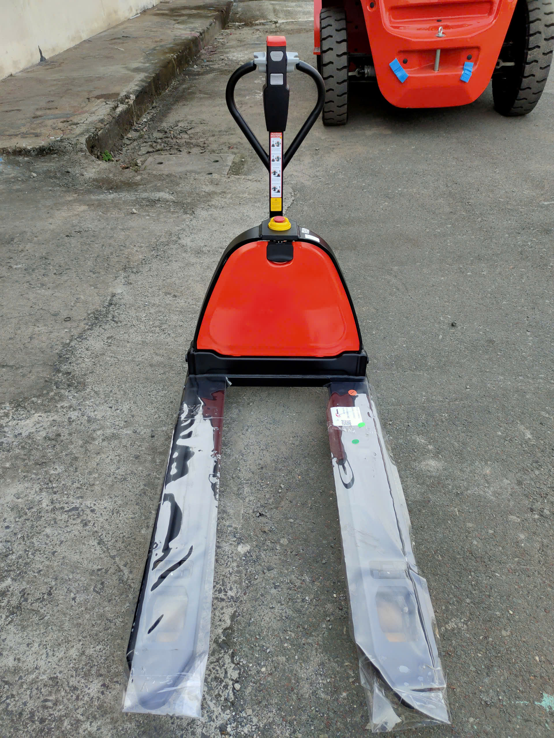 Xe nâng tay điện 1.5 tấn EPT15-EZ