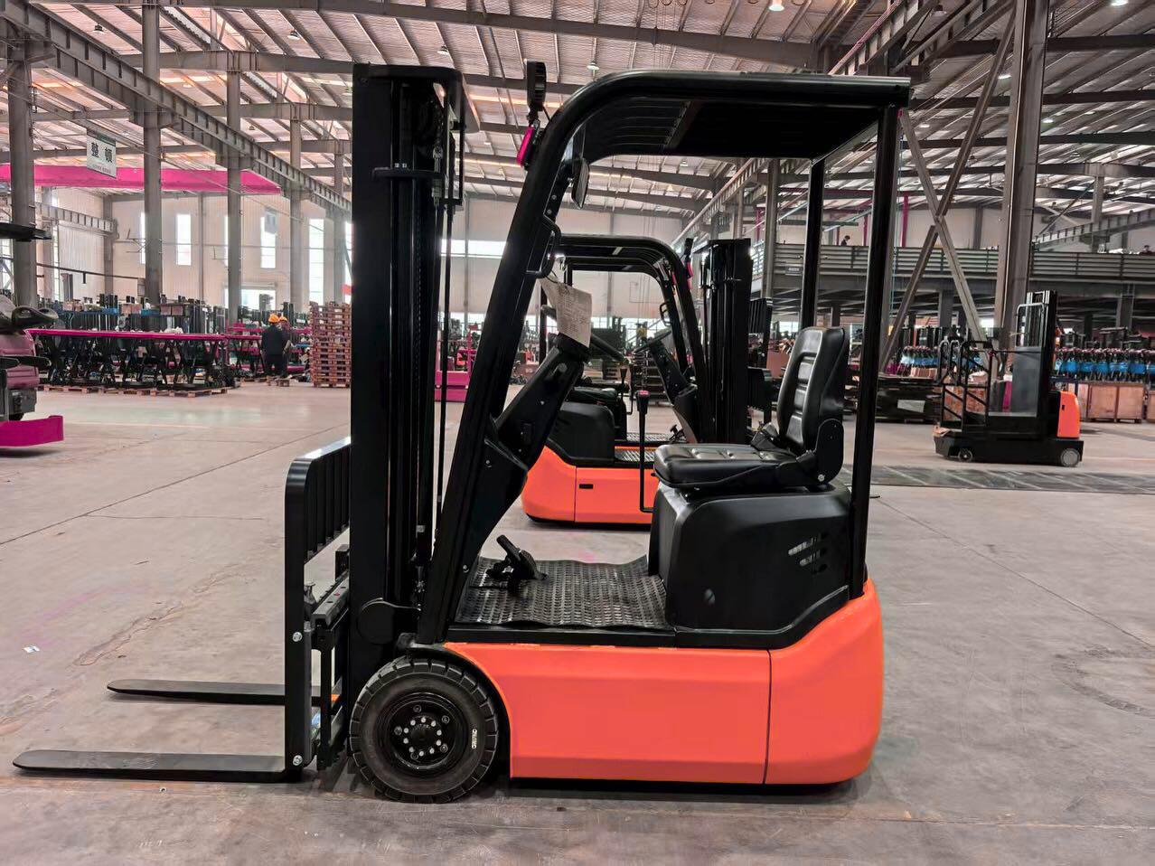 xe nâng điện 3 bánh ngồi lái JIALIFT E1530GS 1.5 tấn