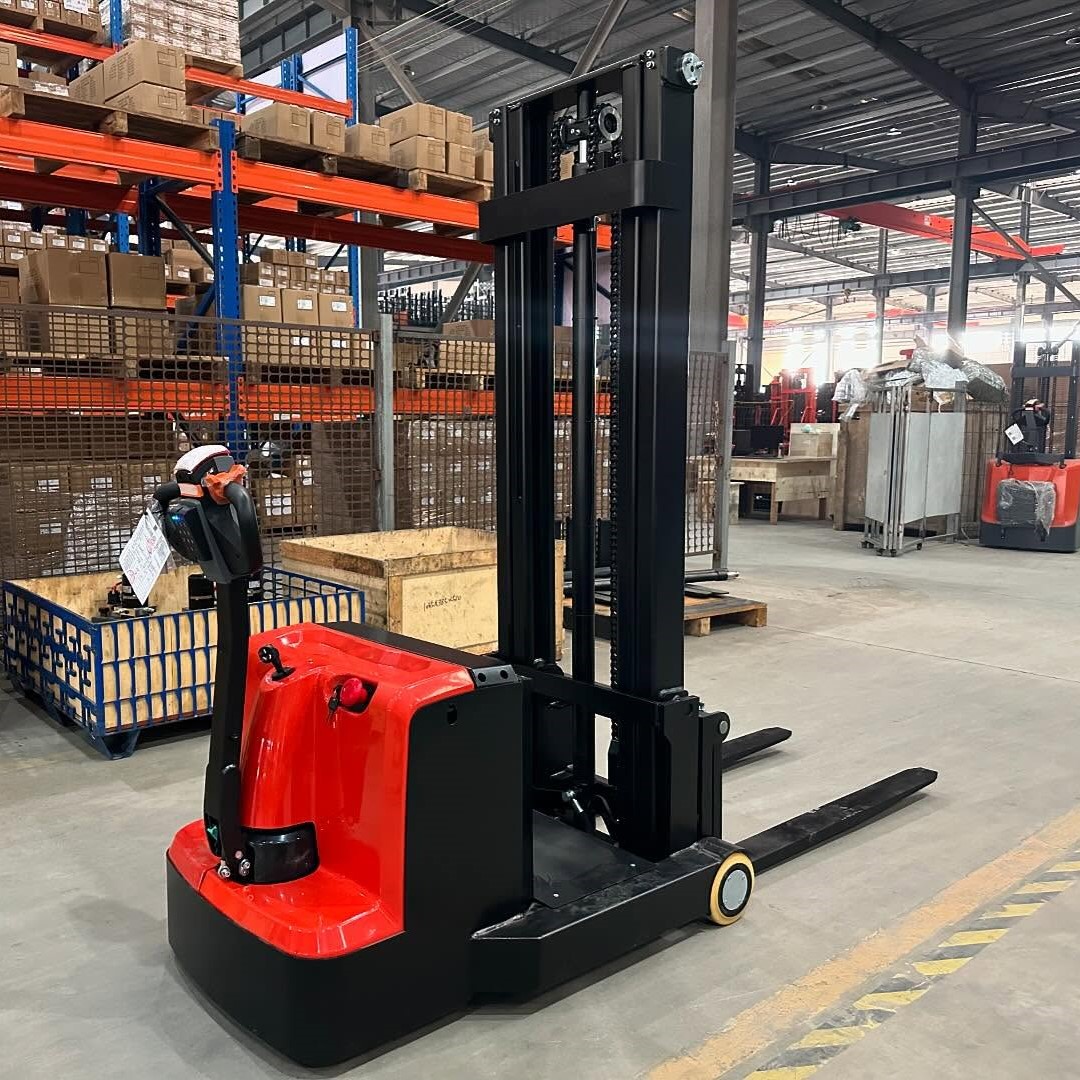 Xe nâng điện đối trọng Stacker 1 tấn E1030J