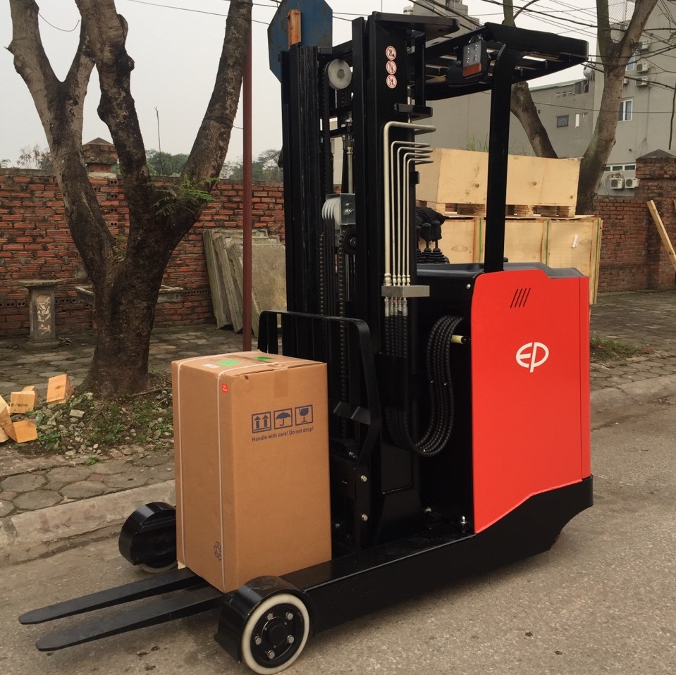 Xe nâng điện 1.5 tấn Reach Truck Thuận Phát
