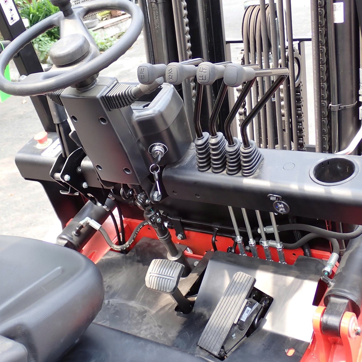 Xe nâng điện ngồi lái EFXZ251 2.5 tấn
