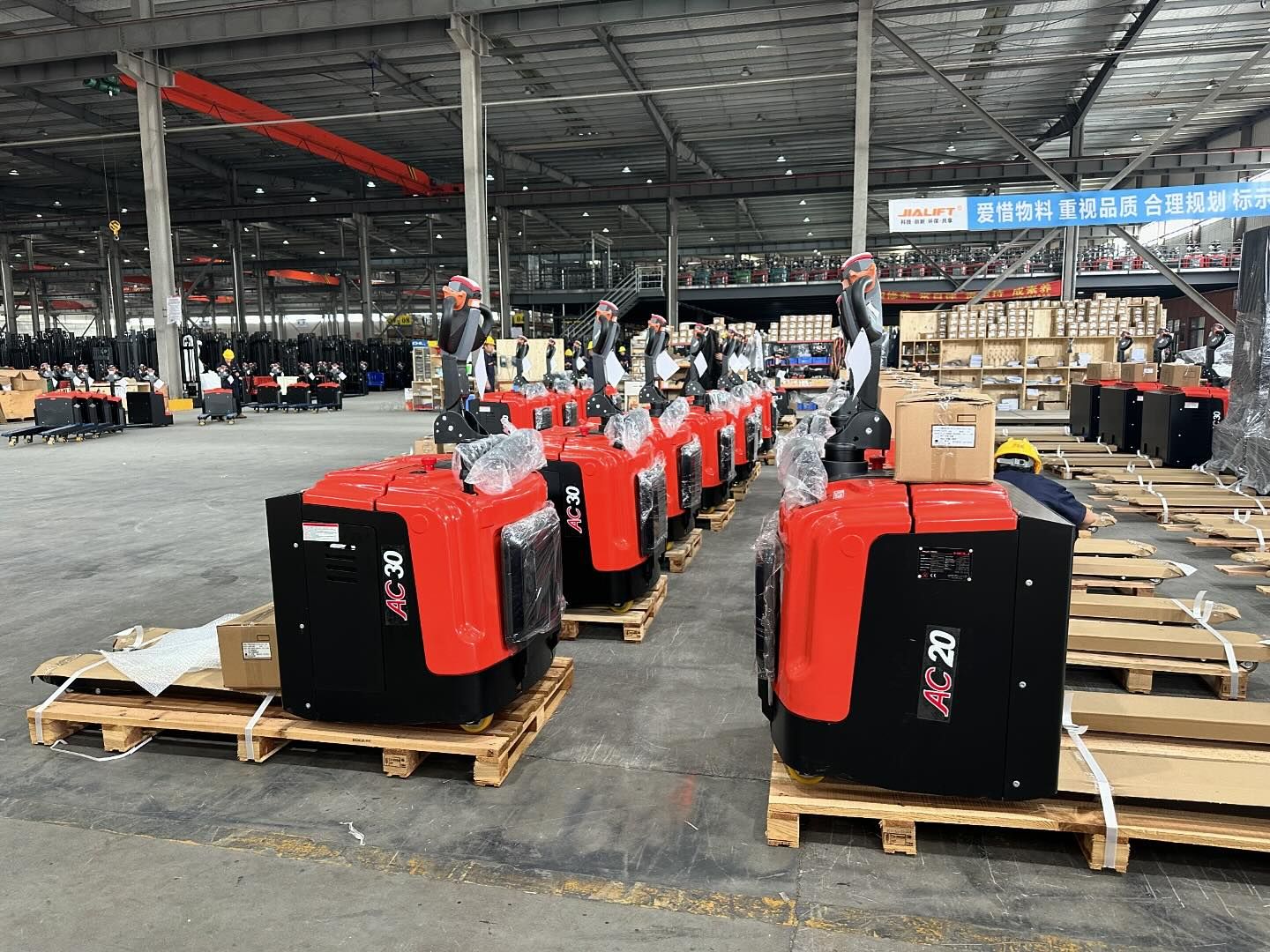 xe nâng tay điện đứng lái 2 tấn JIALIFT SL20GA