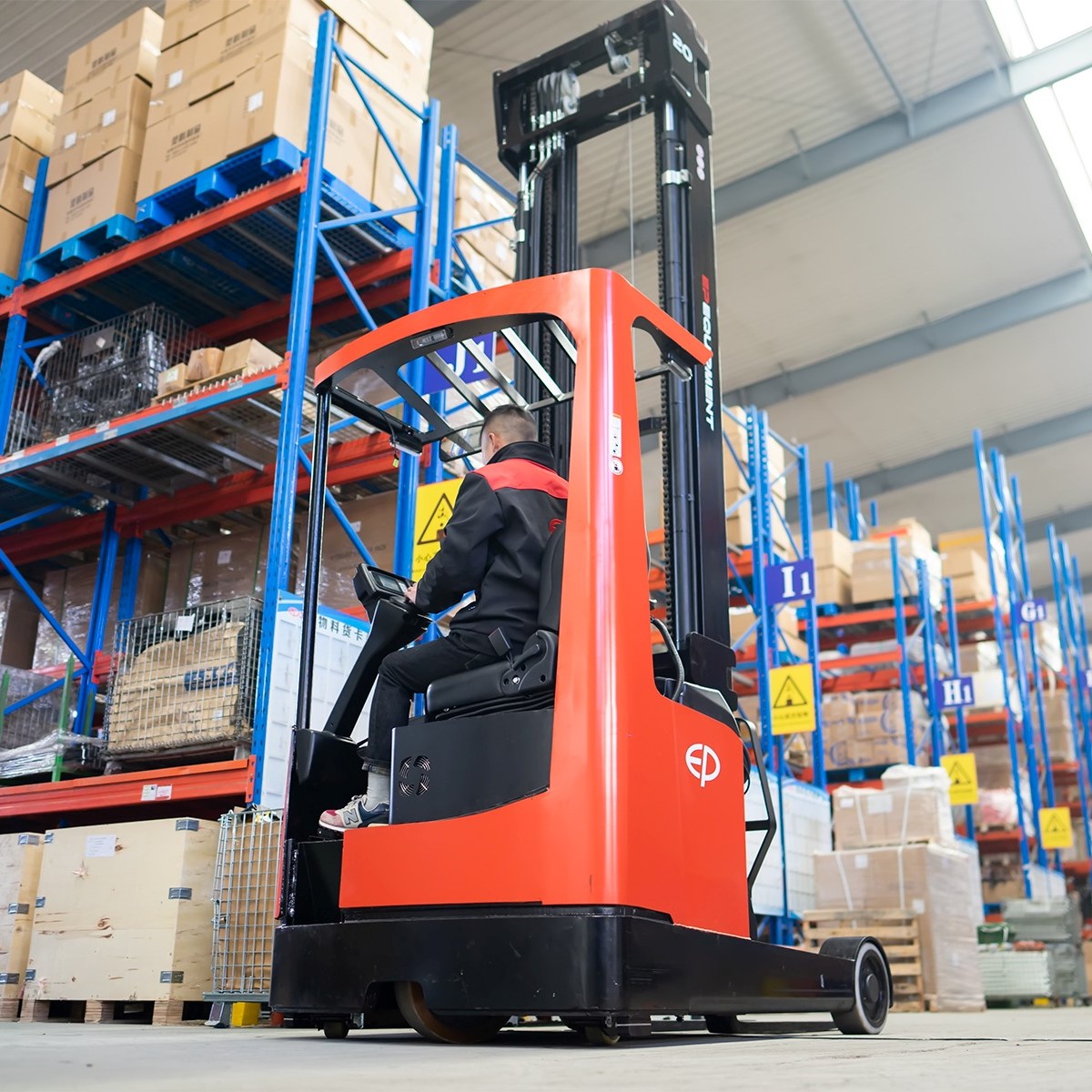 Xe nâng điện 1.6 tấn / 2 tấn Reach Truck CQD16/20L