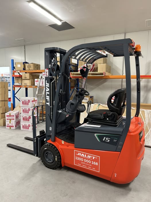 xe nâng điện 3 bánh ngồi lái JIALIFT E1530GS 1.5 tấn